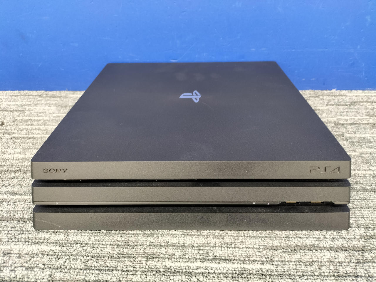 【USBケーブル欠品・本体凹み有り】PS4