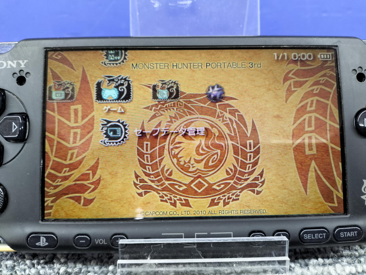 SONY|【ハンターズモデルのPSP・液晶黄ばみゴミ有・JUNK品】|【ハード