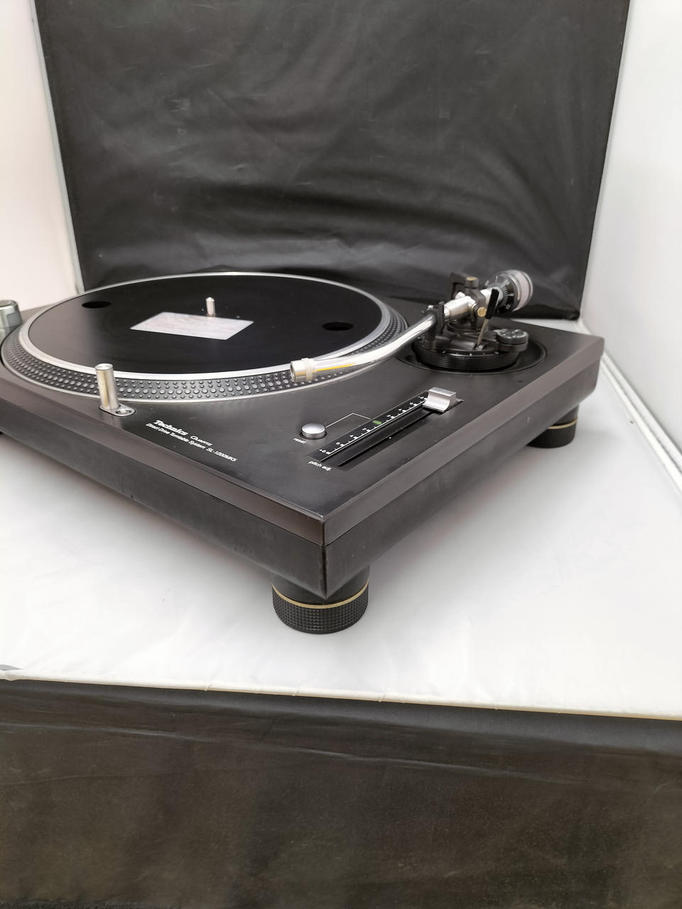 美品Technics SL1200 MK5 テクニクス　ターンテーブル　ブラック Technics SL-1200 MK5 テクニクス ターンテーブル ブラック