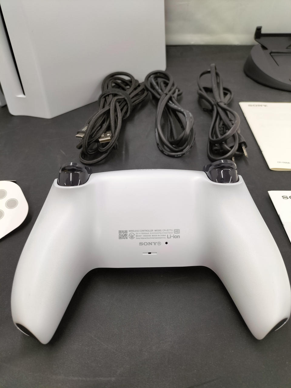 SONY - [中古・美品]　PS５　通常版　有料保証付き 4948872416320_ll.jpg