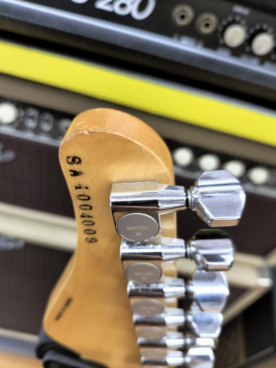 シェクター SCHECTER エレキギター ストラト 美品 付属品多数 SCHECTER (シェクター) エレキギター ロッドカバー欠品 DIAMOND