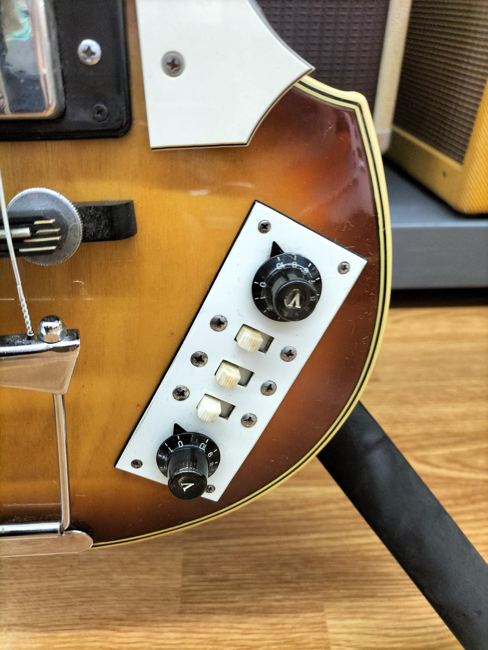【中古品】GRECO グレコ VBタイプ エレキベース Greco (グレコ) エレキベース @69-72年筆記体グネロゴ ジャパン