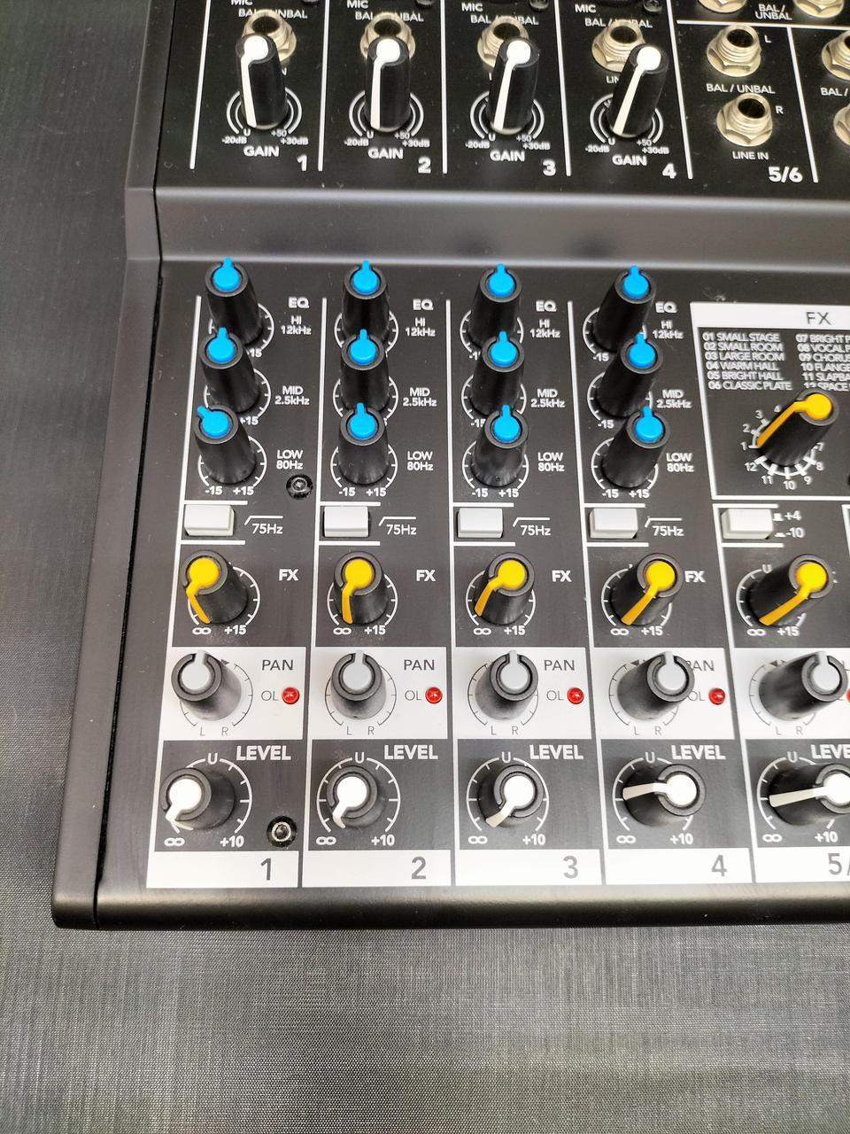 【美品PHONIC AM125】 アナログミキサー アダプター無し 美品PHONIC AM125】 アナログミキサー アダプター無し - メルカリ