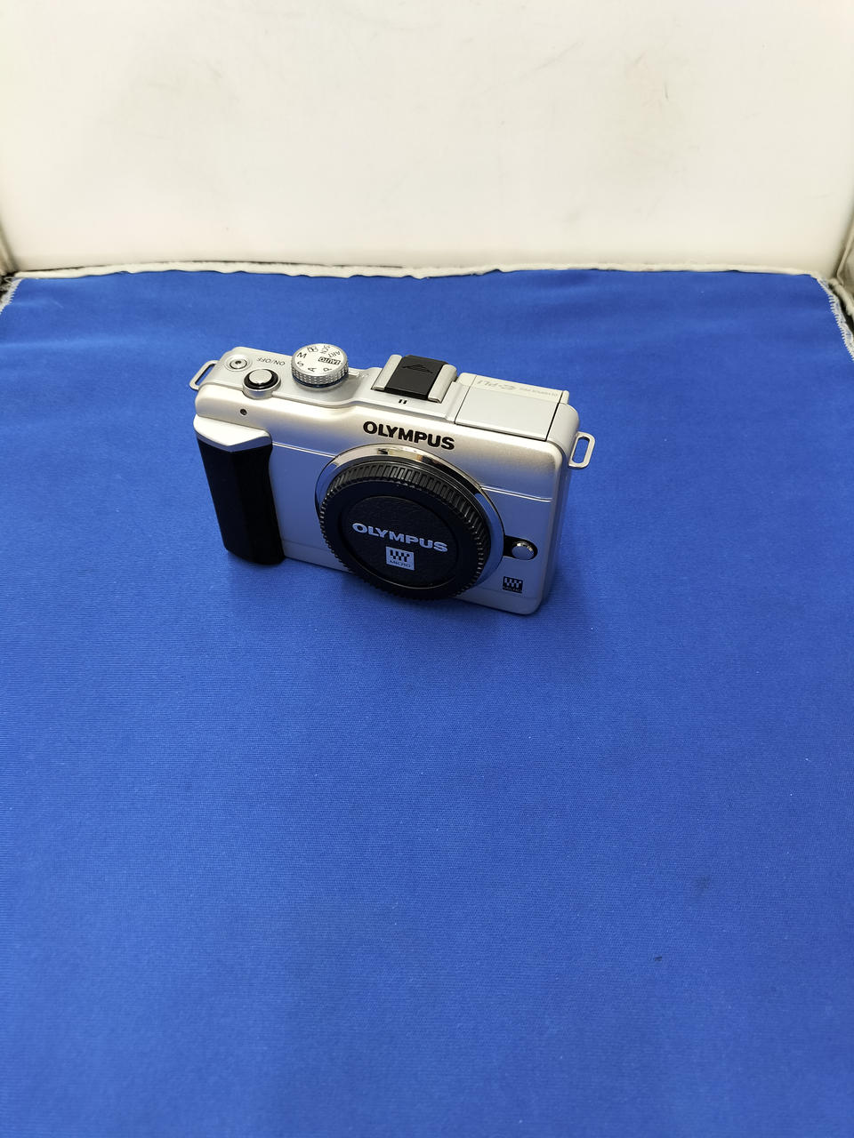 OLYMPUS ミラーレス一眼 レンズ ジャンク品 ミラーレス一眼カメラ「OLYMPUS PEN E-P7」ボディ（シルバー