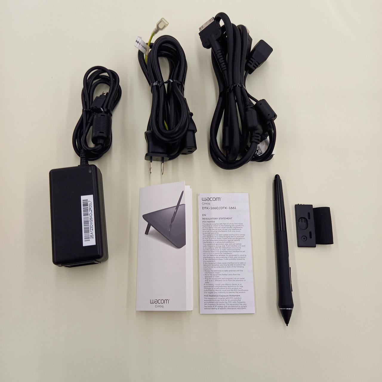 Wacom DTK-1661K0F 動作良好｜付属品完備 WACOM Cintiq Pro 16 DTH-1620/AK0｜買取価格 - リファン