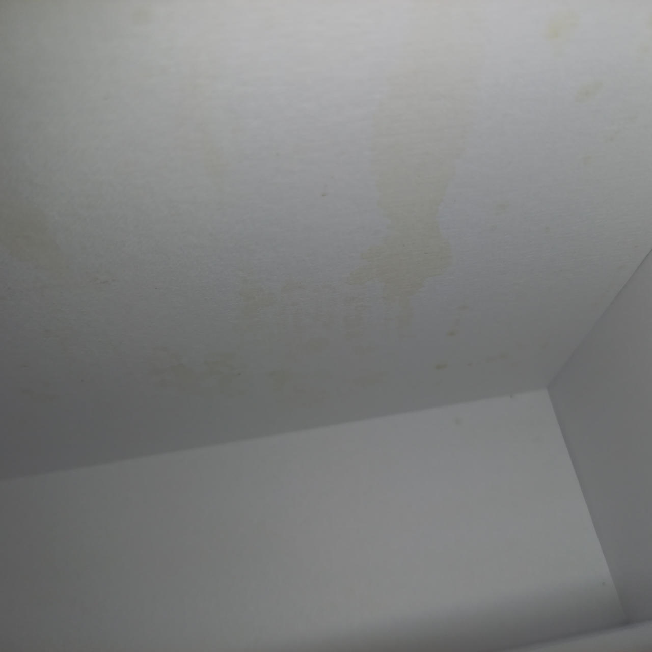 箱汚れあります