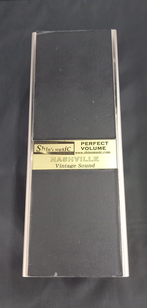 ペダルシール端などめくれあります。