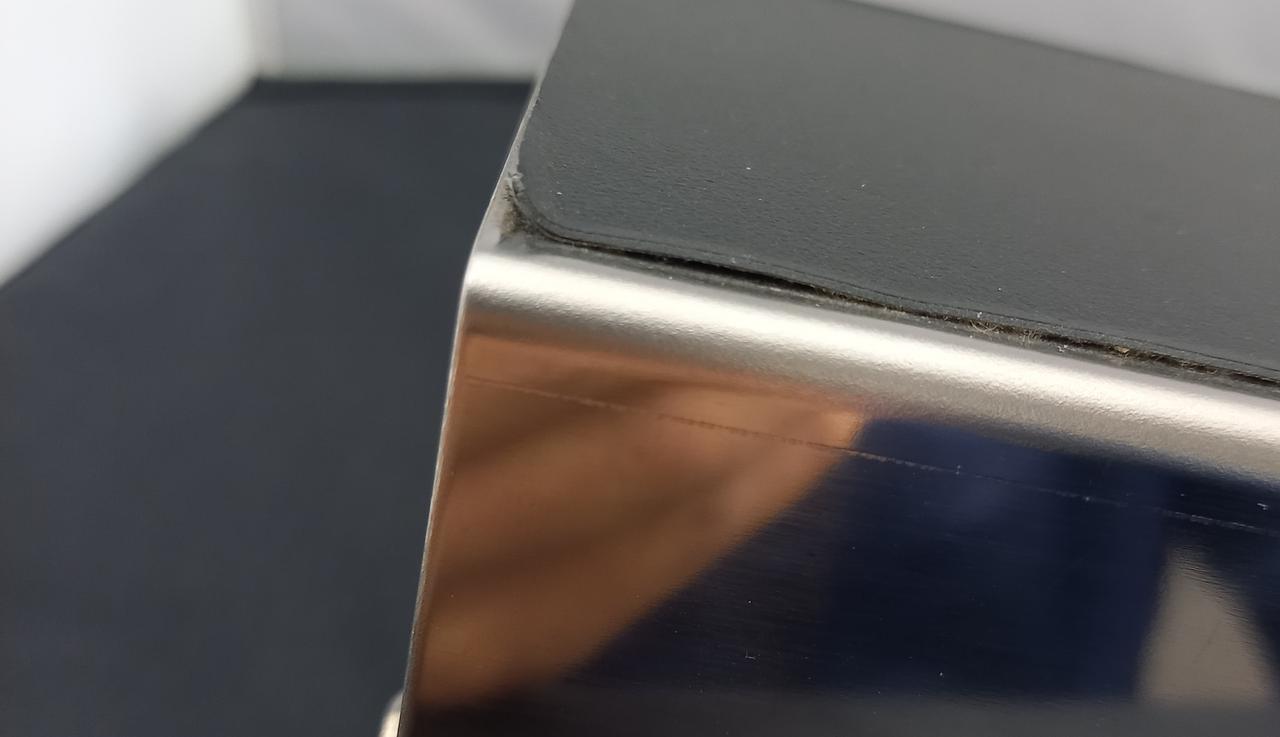 シールにめくれあります。