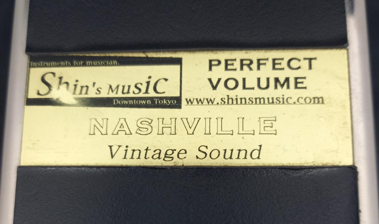 ロゴシールもカスレあります