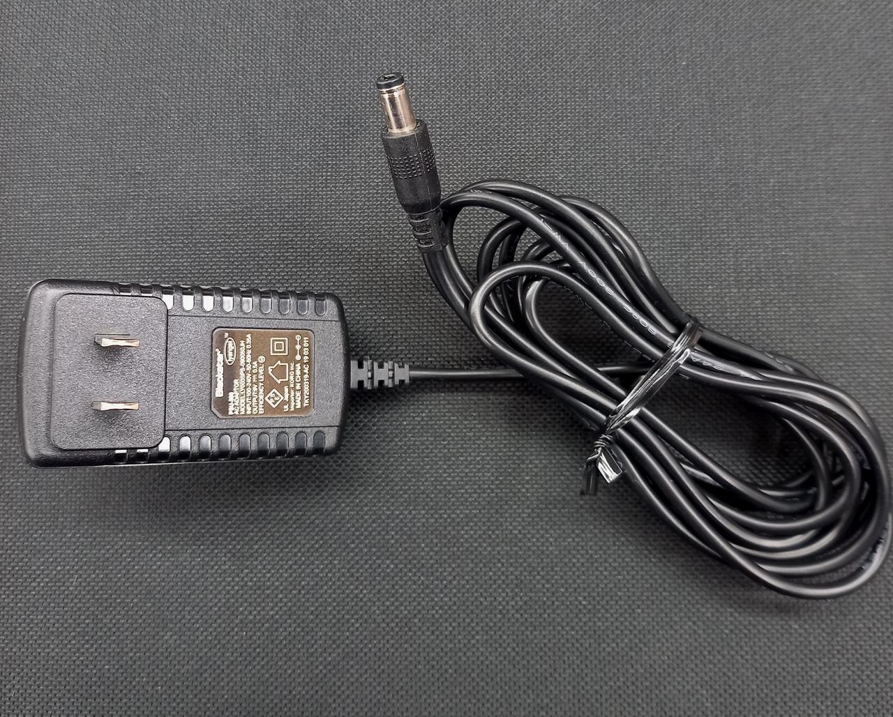 ACアダプターです