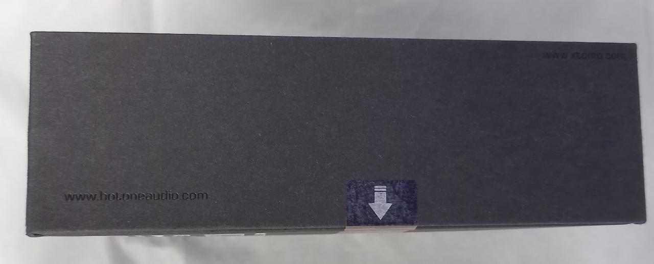 シール剥がされていません