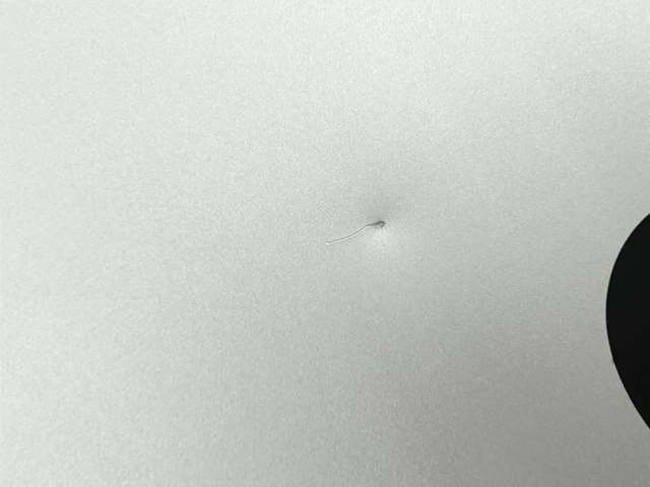 APPLEマーク近く凹み