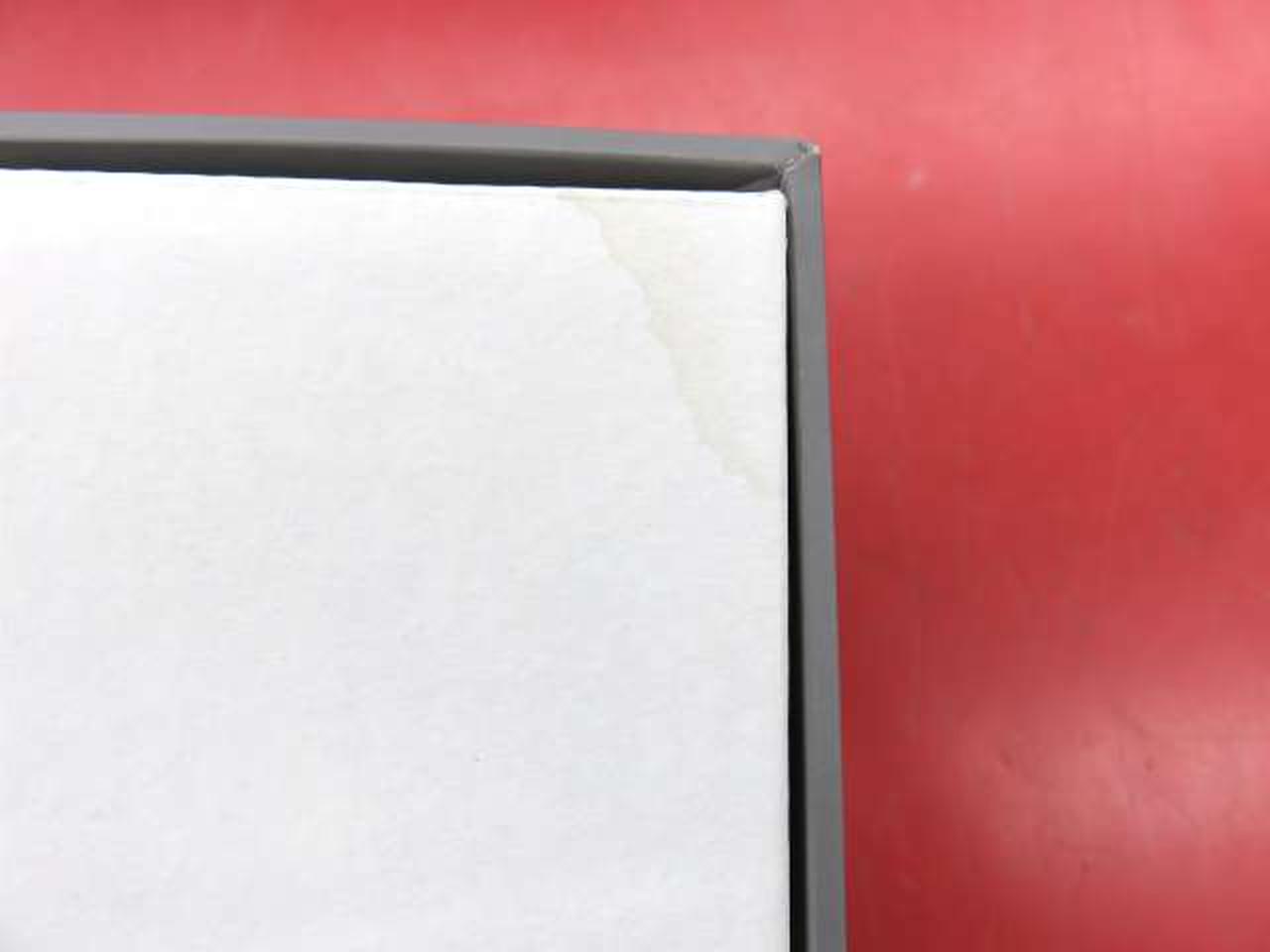 内箱にシミあり