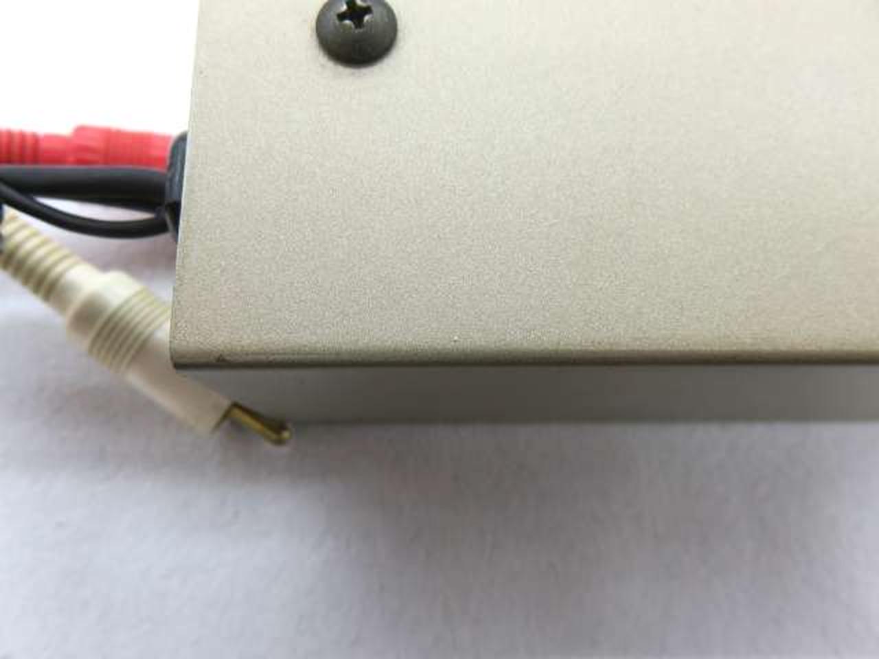 小さい点のキズあり