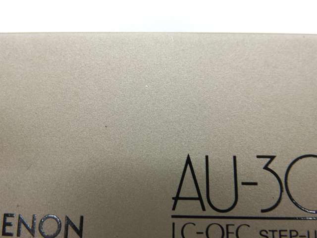 小さい点のキズあり