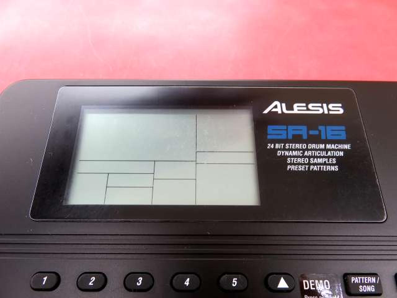 保護フィルム貼ってあります