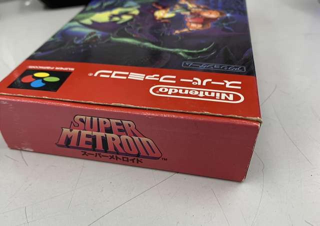 箱上部に色あせあります