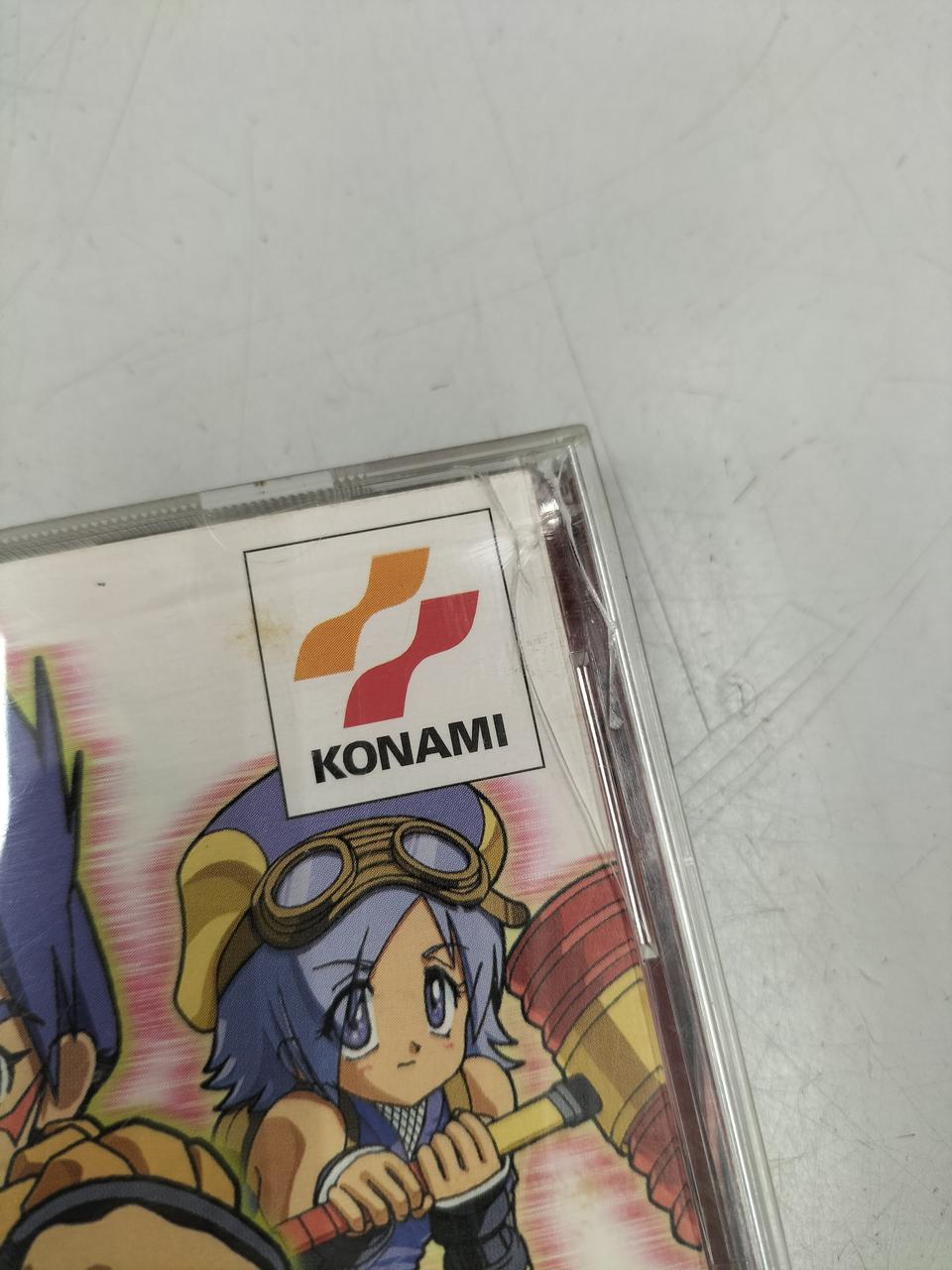 ケースにひび割れあり