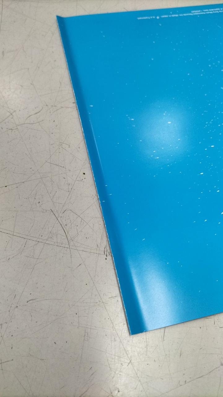 冊子に折れあり
