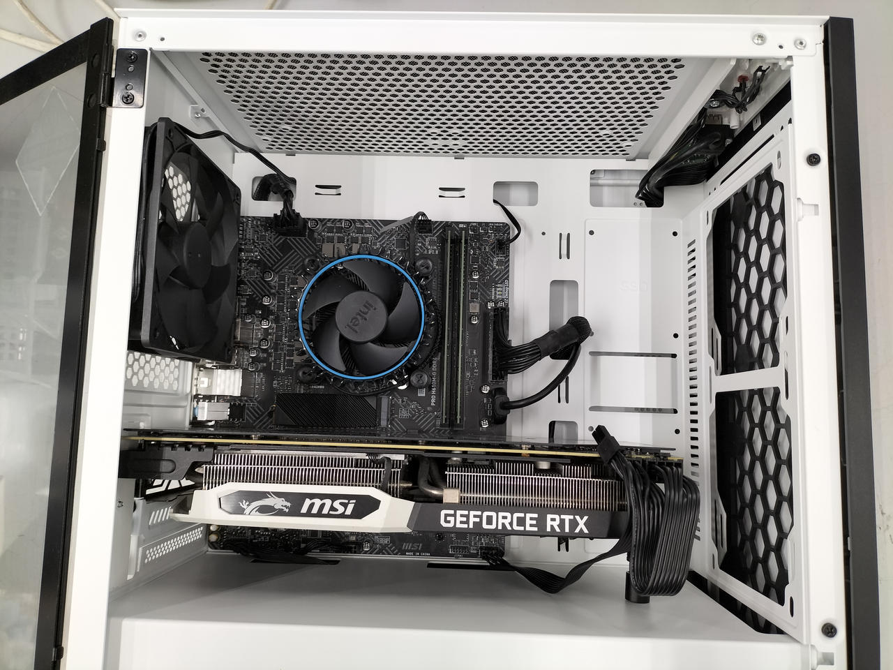 【値下げ交渉歓迎】自作ゲーミングPC sddefault.jpg?v=64636775