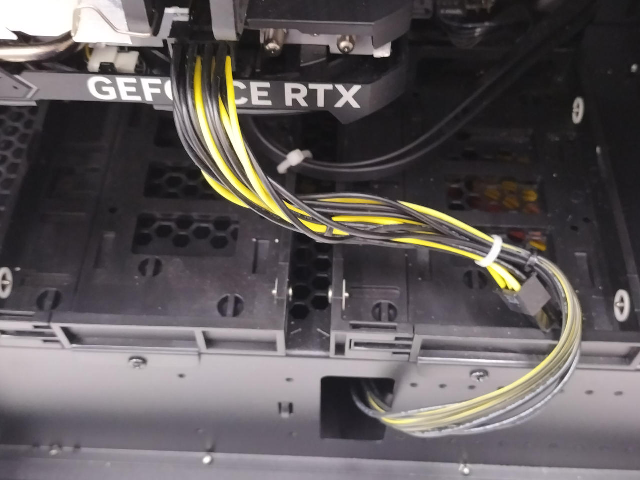 ストレージ2台増設可能