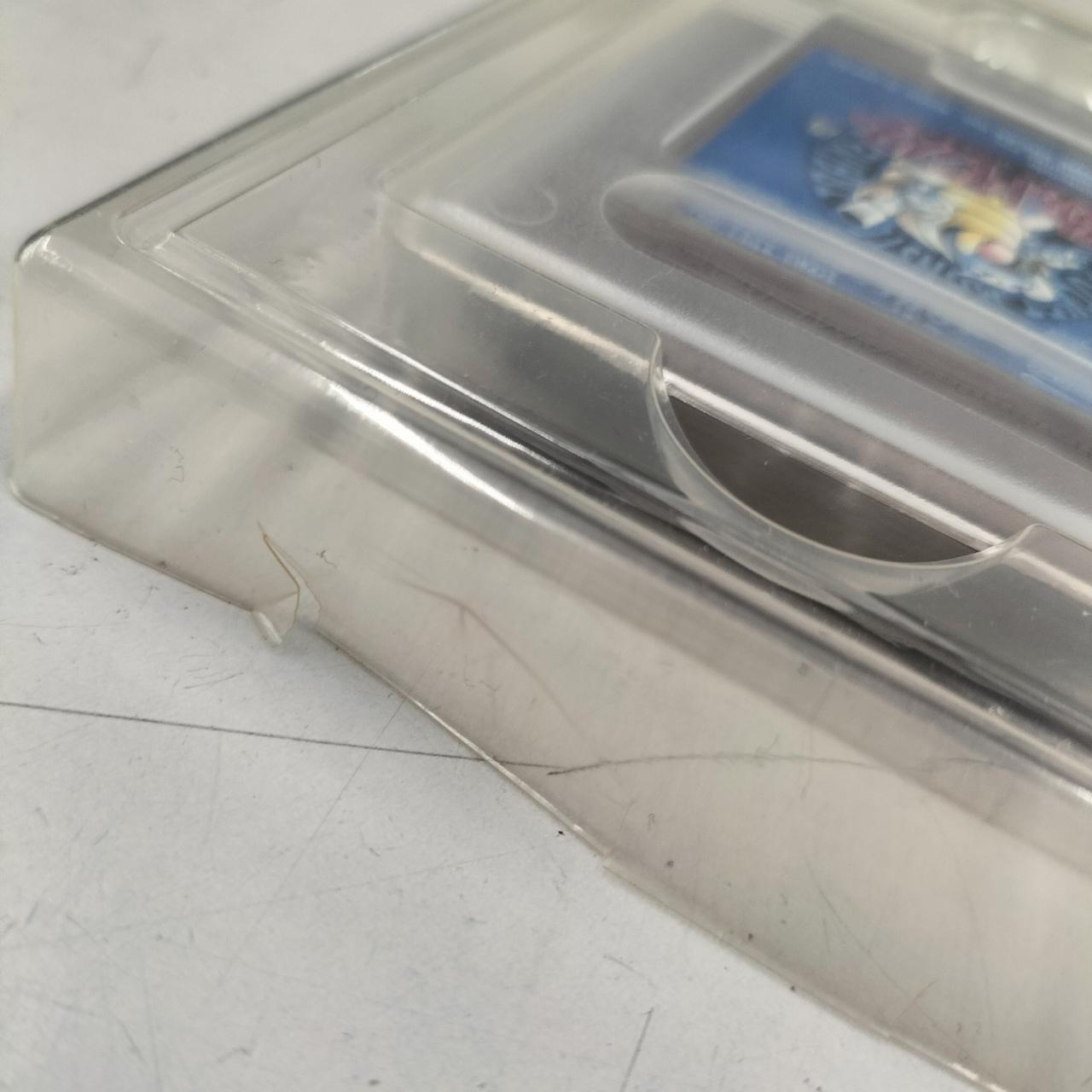 内箱に一部破損箇所あります