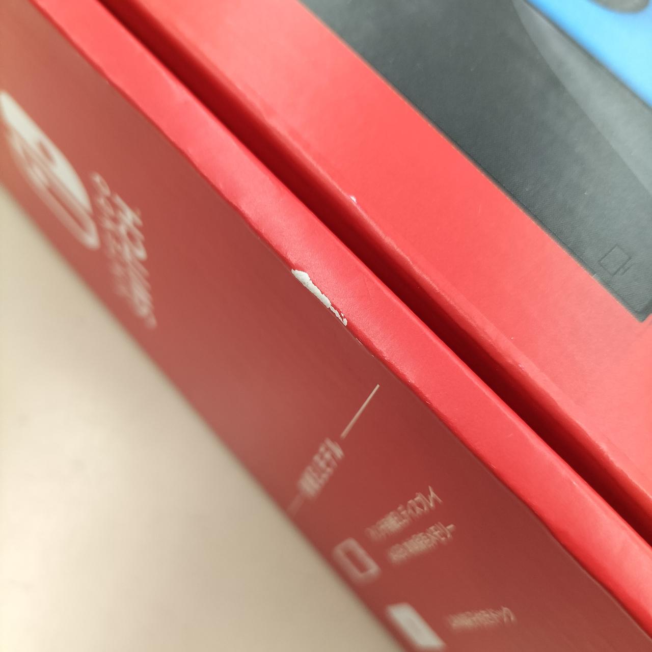 外箱に一部色剥げあります