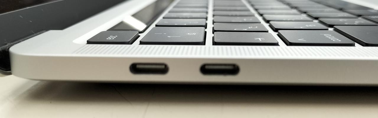 左側面インターフェース