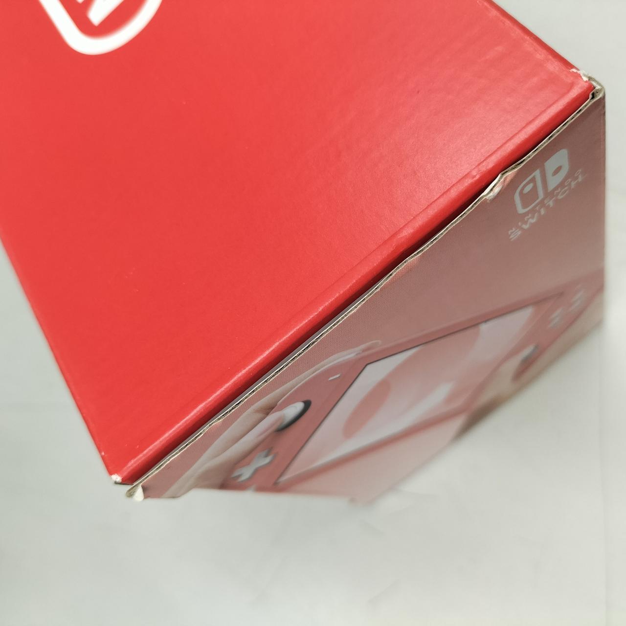 外箱にキズあります