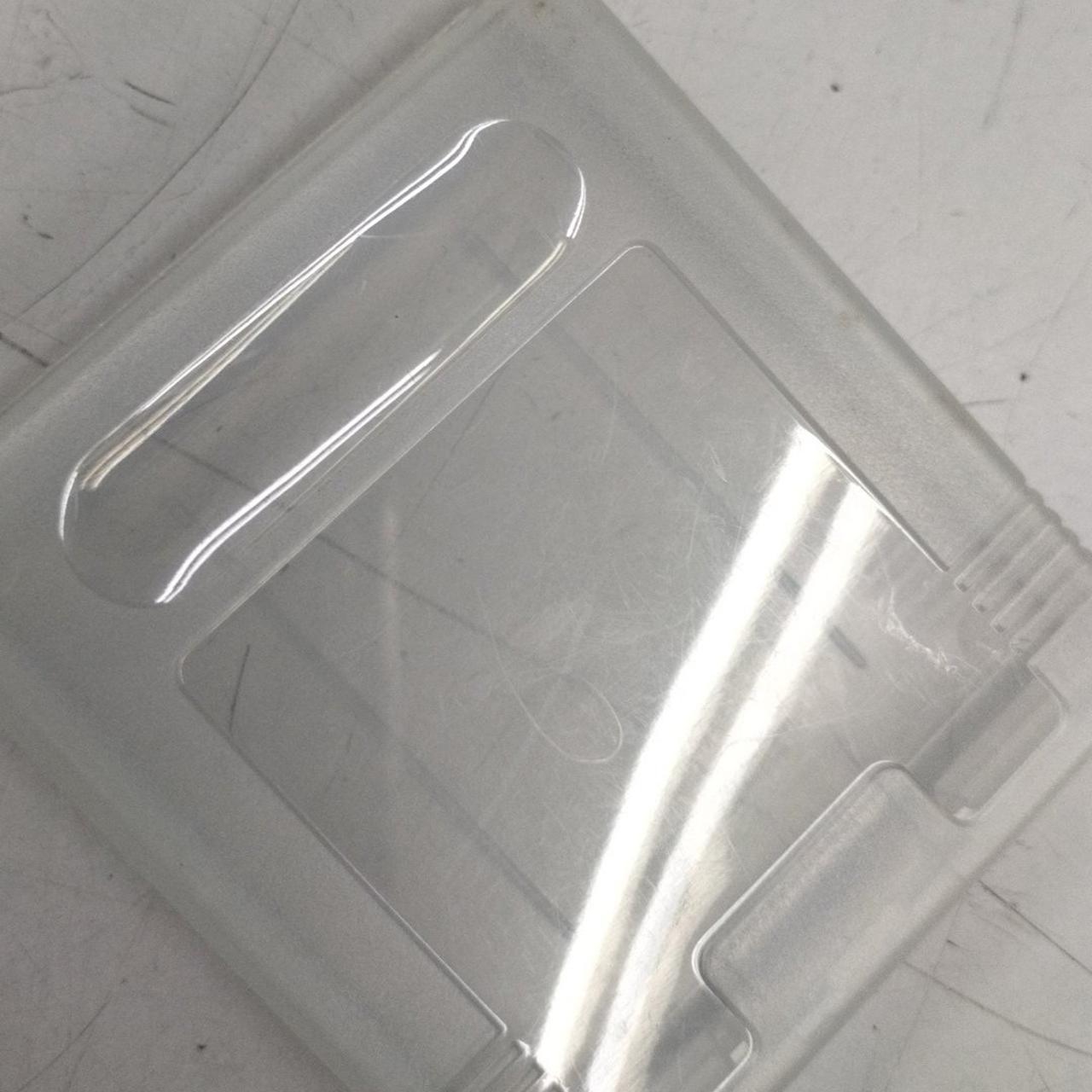 ケースにキズあります