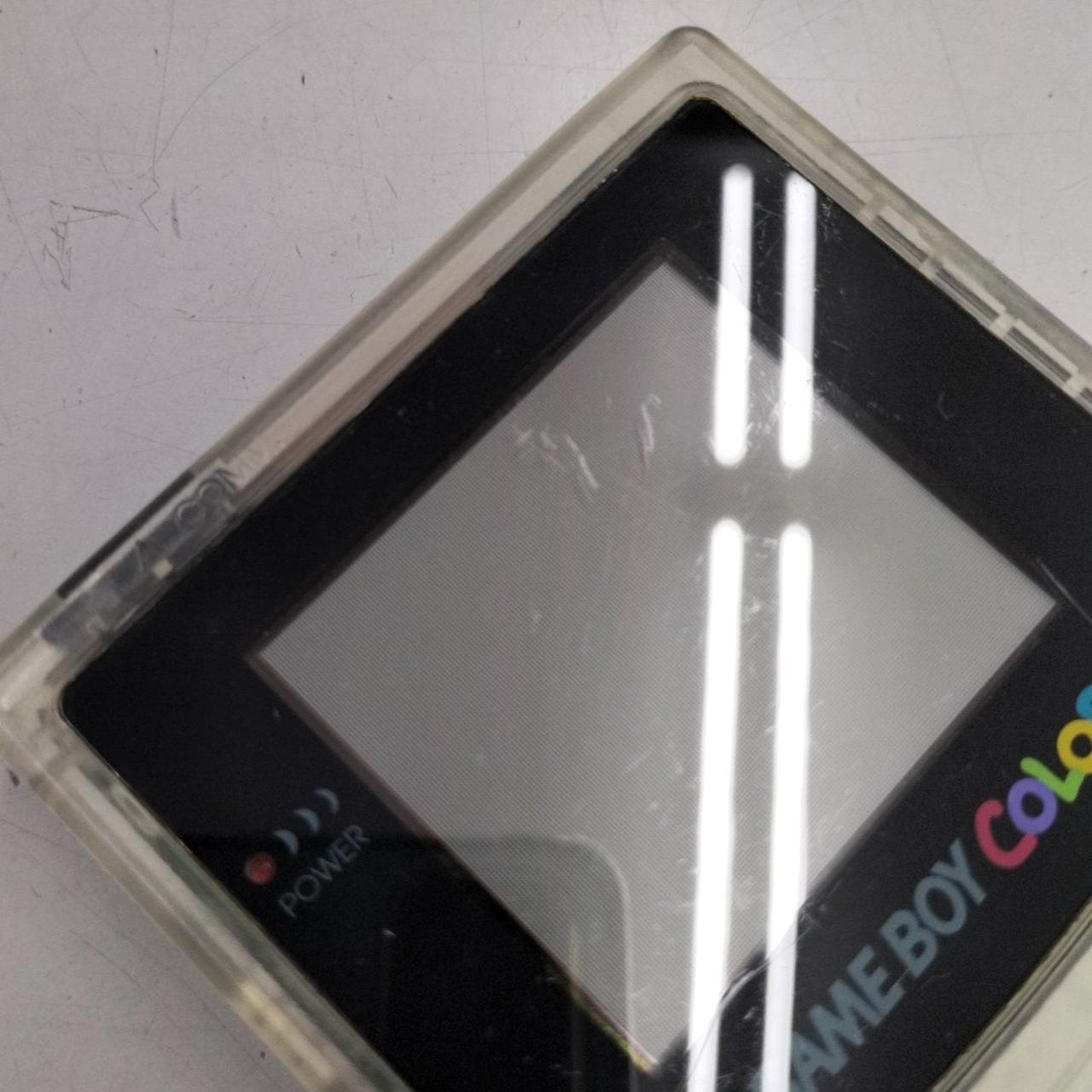 液晶に目立つキズあり