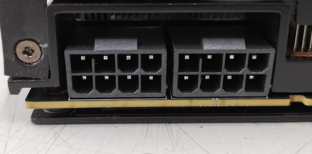 補助電源:8pin x2