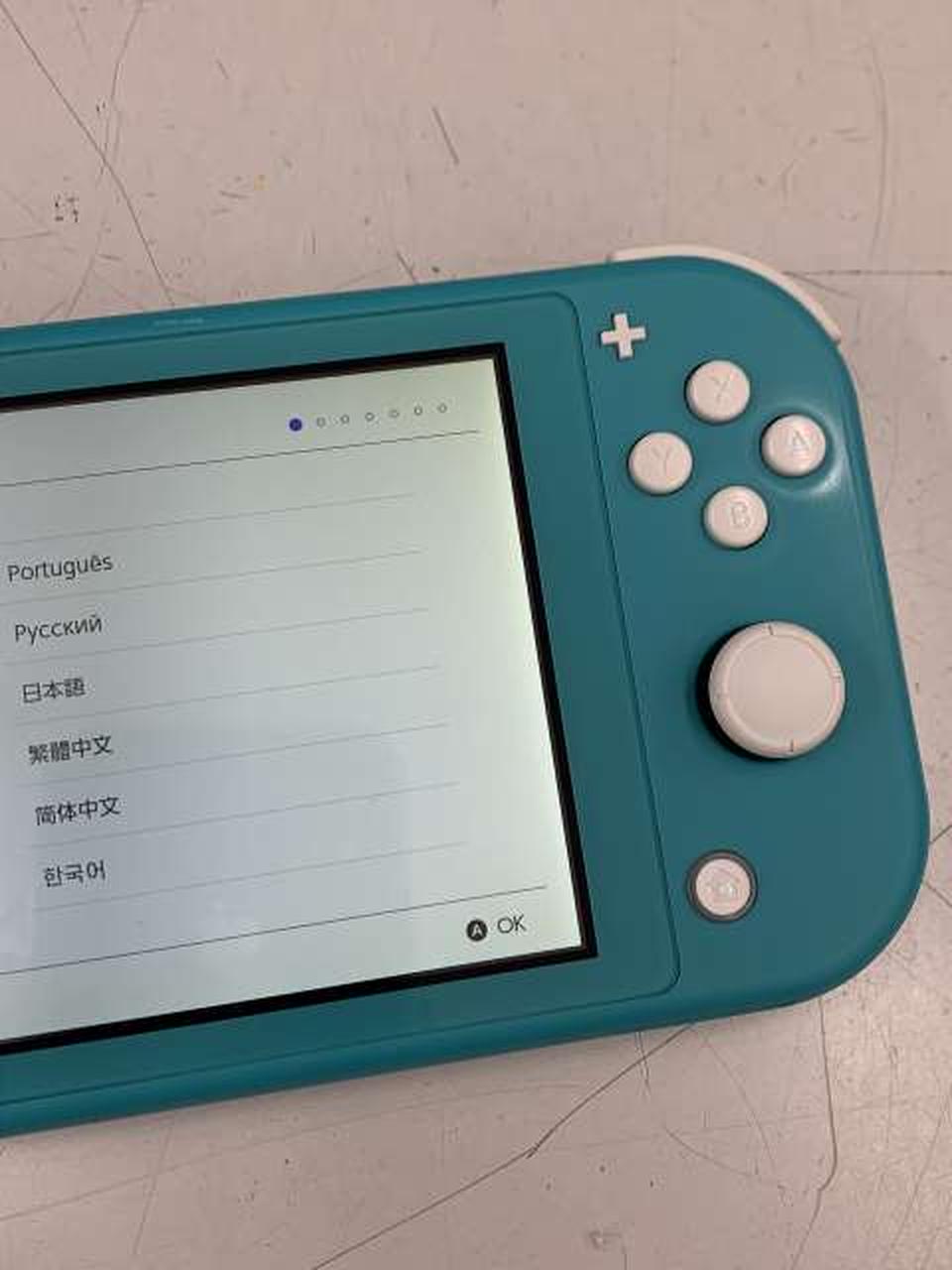 うっすら黄ばみあります