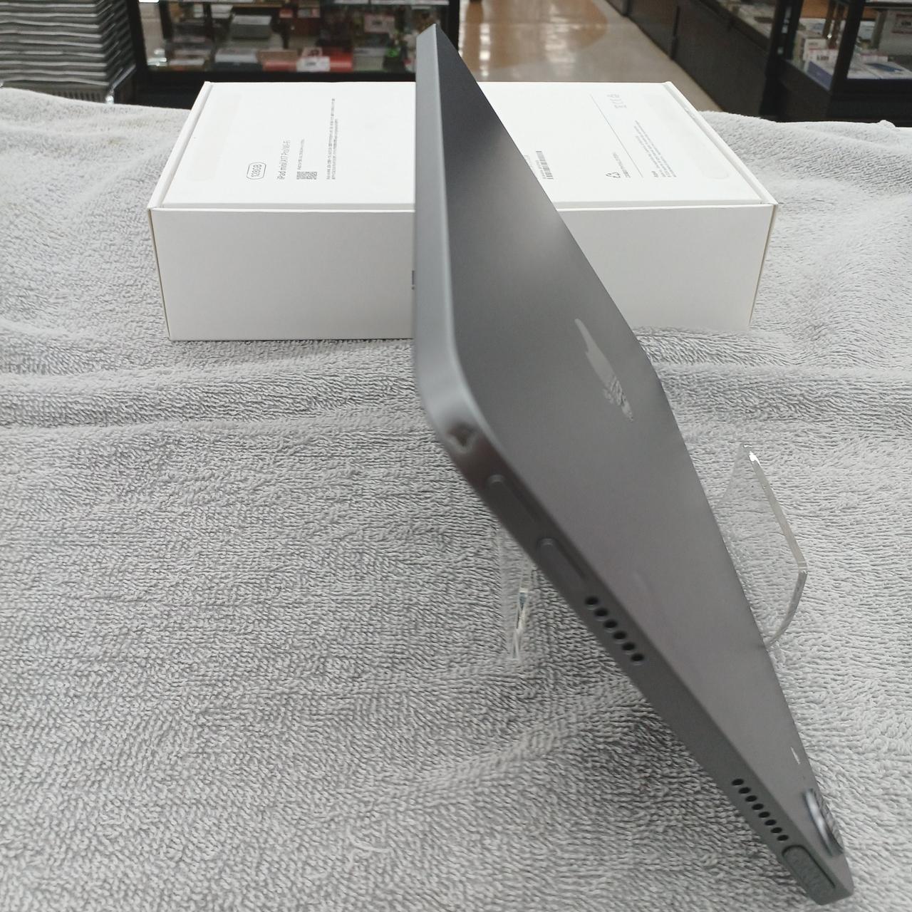 キズ、凹みあります