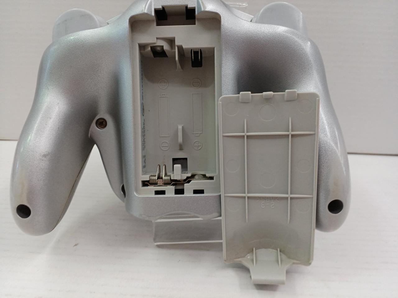 コントローラー_電池ボックス内