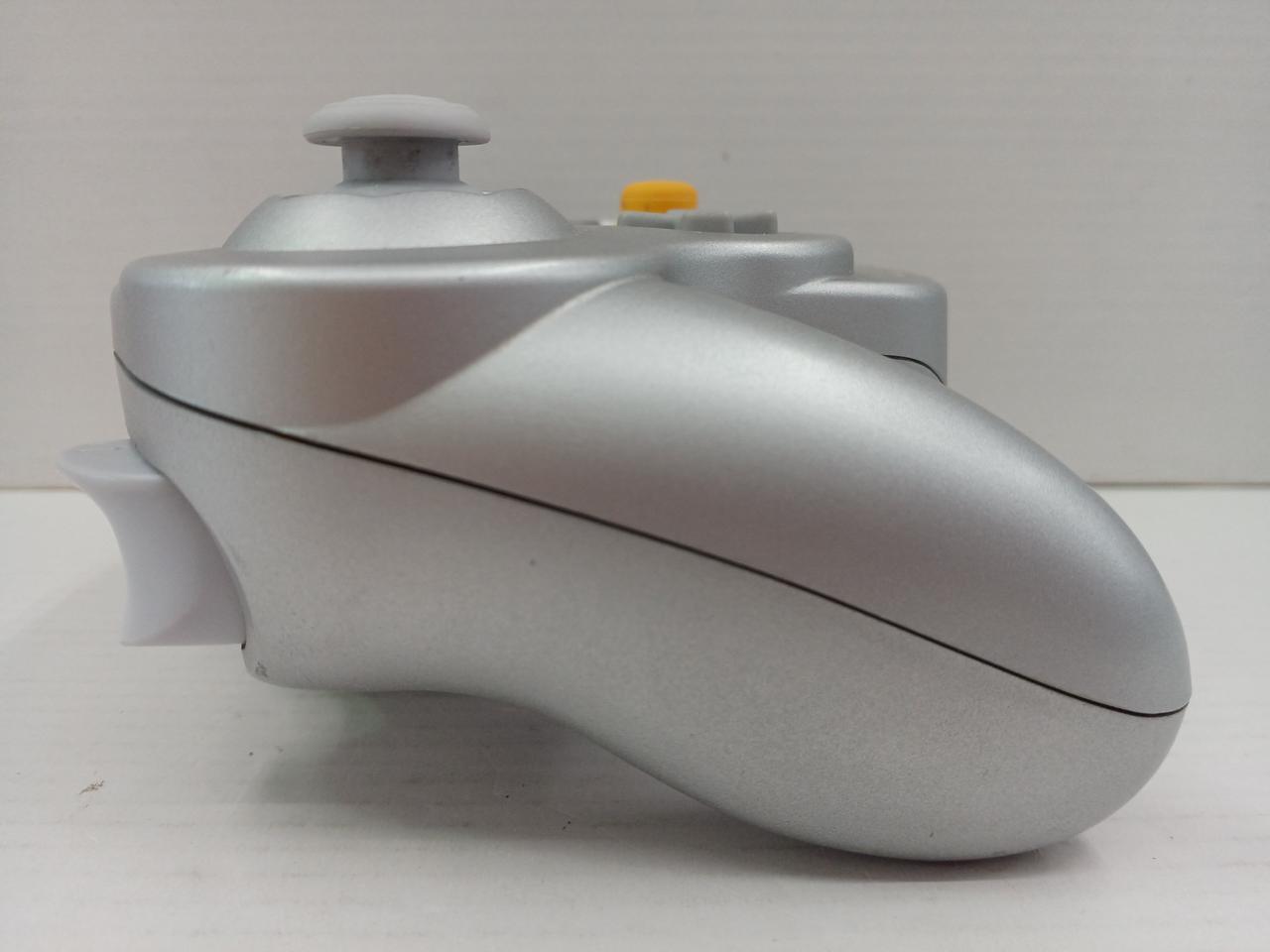 コントローラー_左側面