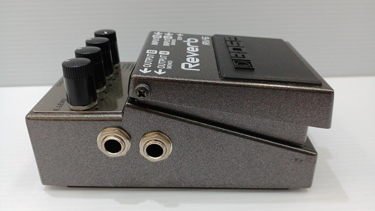 【ほぼ未使用美品】BOSS ( ボス ) / RV-6 リバーブ BOSS （ボス）RV-6 エフェクター リバーブ【1〜2日で発送】 RV6