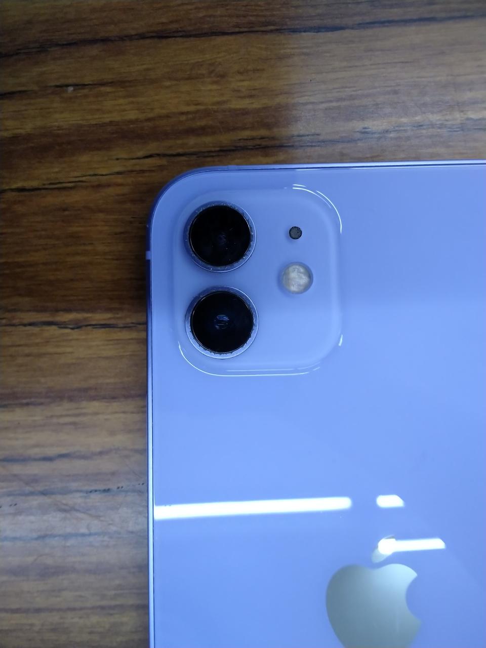 レンズ周りキズ