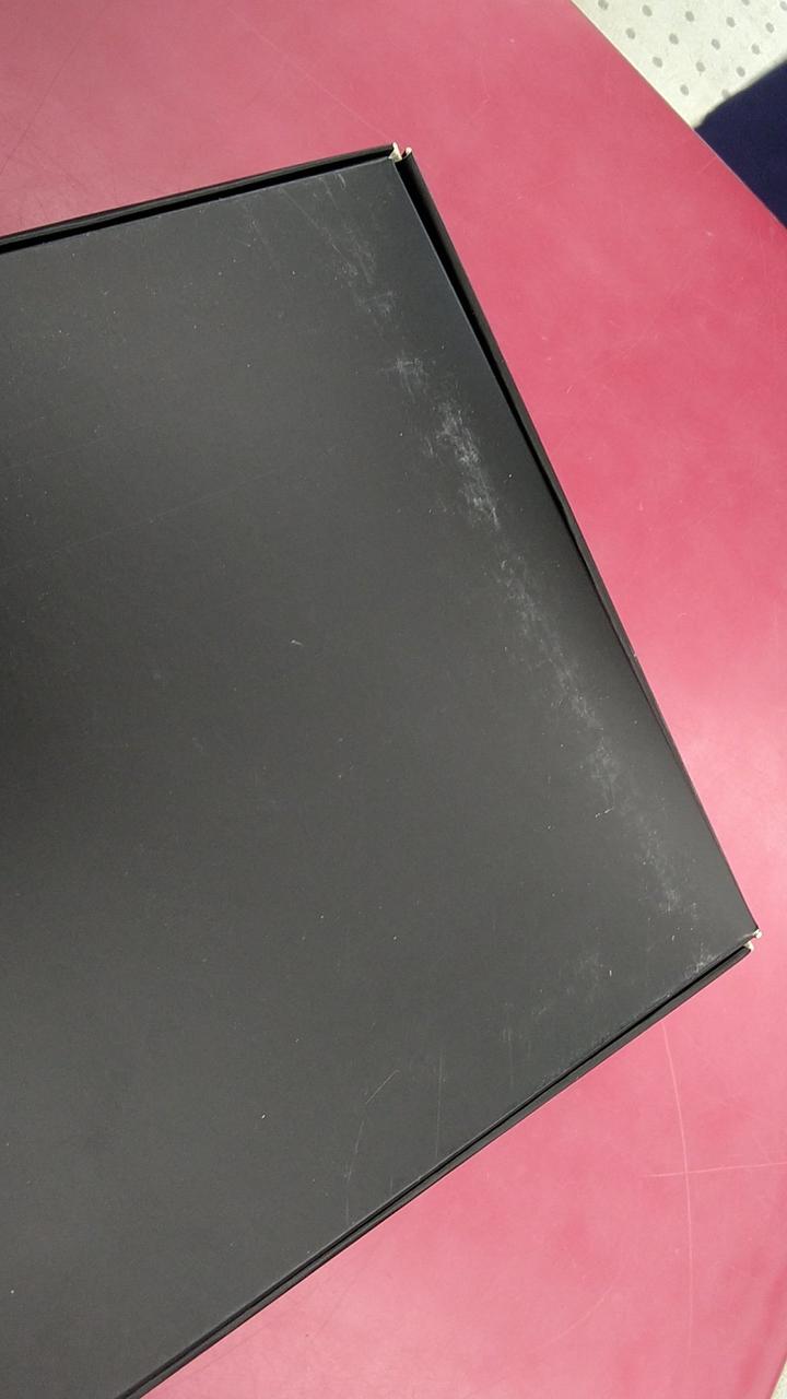 箱傷みあり