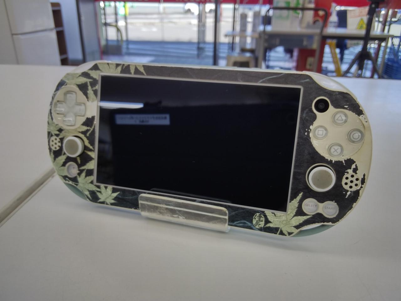 本体シール貼ってます