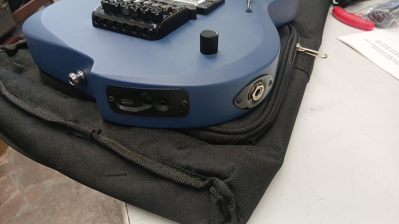 JAMSTIK|MIDIギター|【ハードオフ公式通販】オフモール|2012920000131469