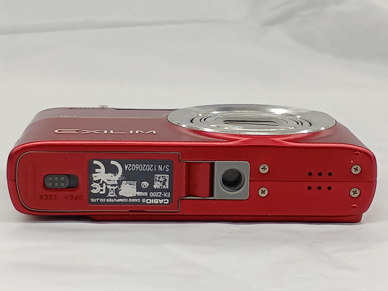 CASIO - EX-Z200 ゴールド  M555 Amazon | CASIO デジタルカメラ EXILIM (エクシリム) ZOOM Z200