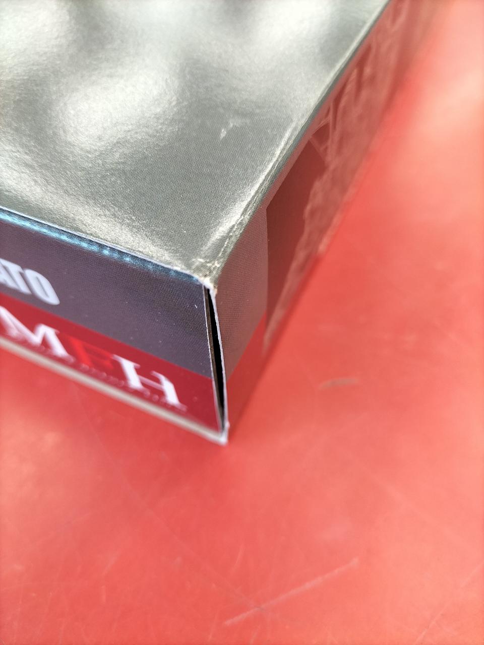 箱の角にスレあり。