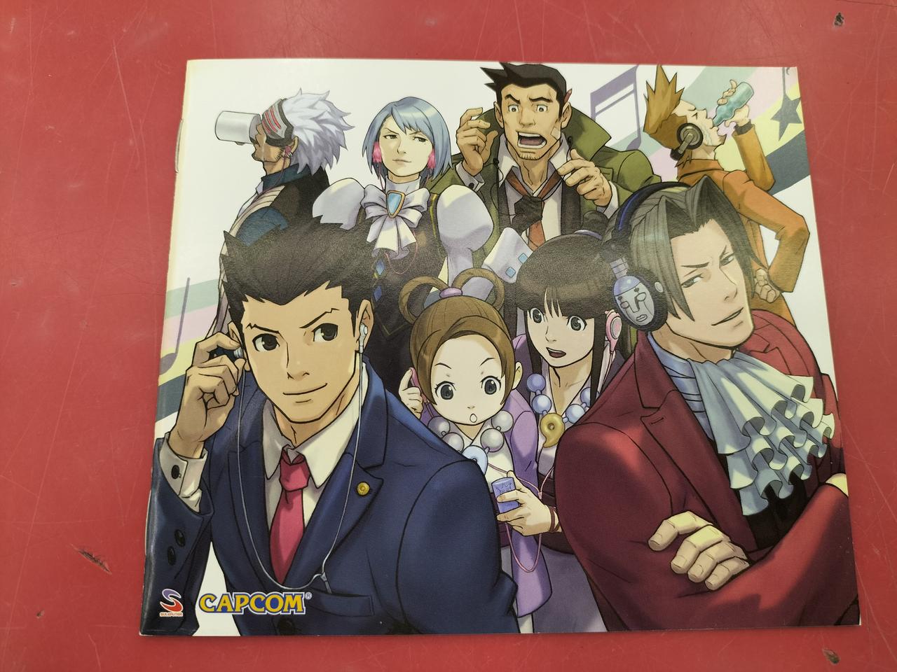 収録曲紹介パンフの左側に変色見られます。