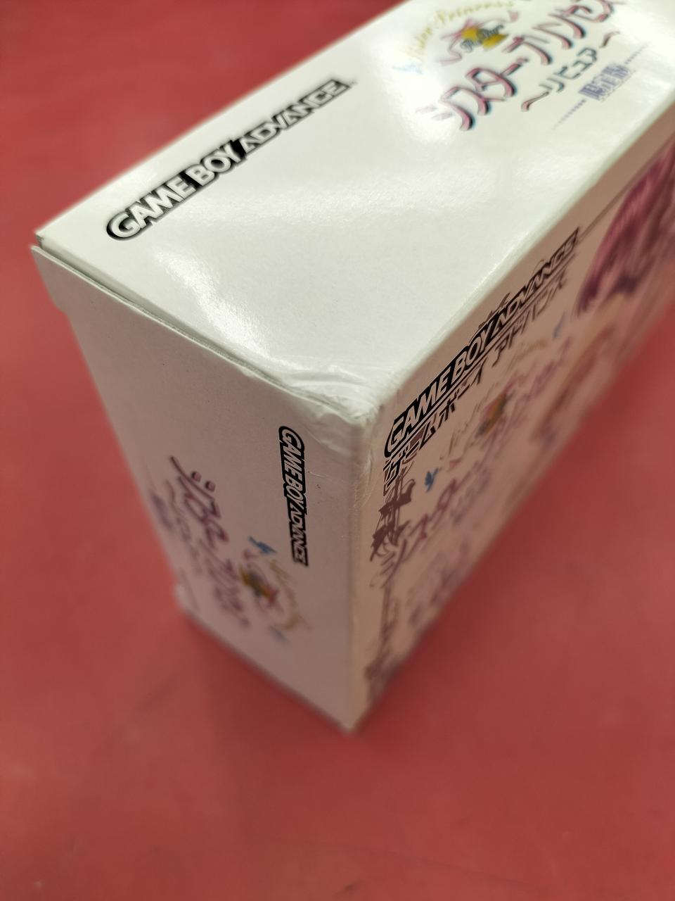 外箱左上の角に潰れあります。