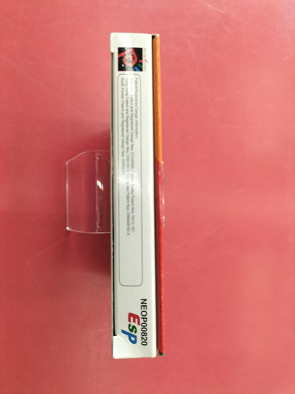 底部の右側に傷みあります