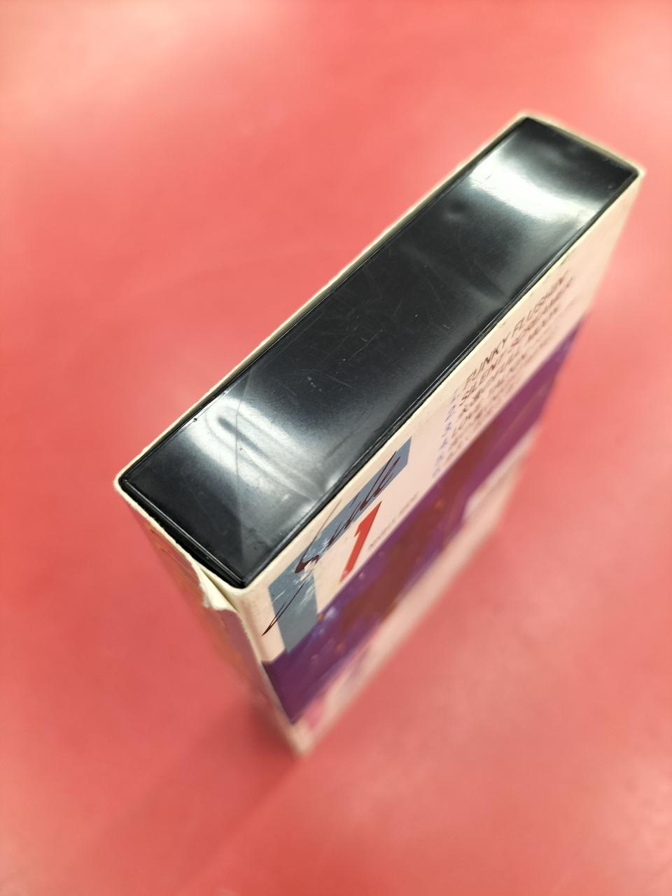 外紙ケースの合わせ部分に剥がれあり