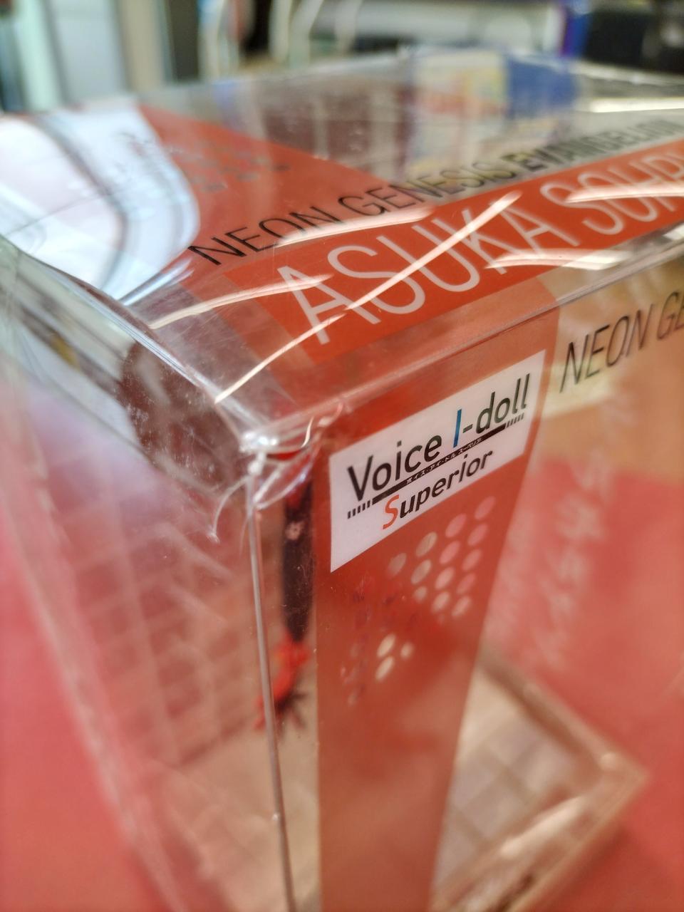 角に割れあります。