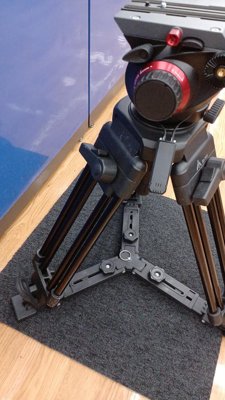 Manfrotto 504HD 546B 三脚 Amazon | Manfrotto 504HD 546BK ビデオ三脚キット 504HDヘッド