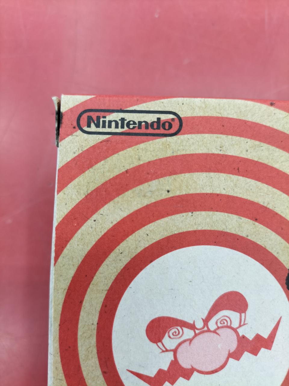 Nintendoの下、少しベタつきあり